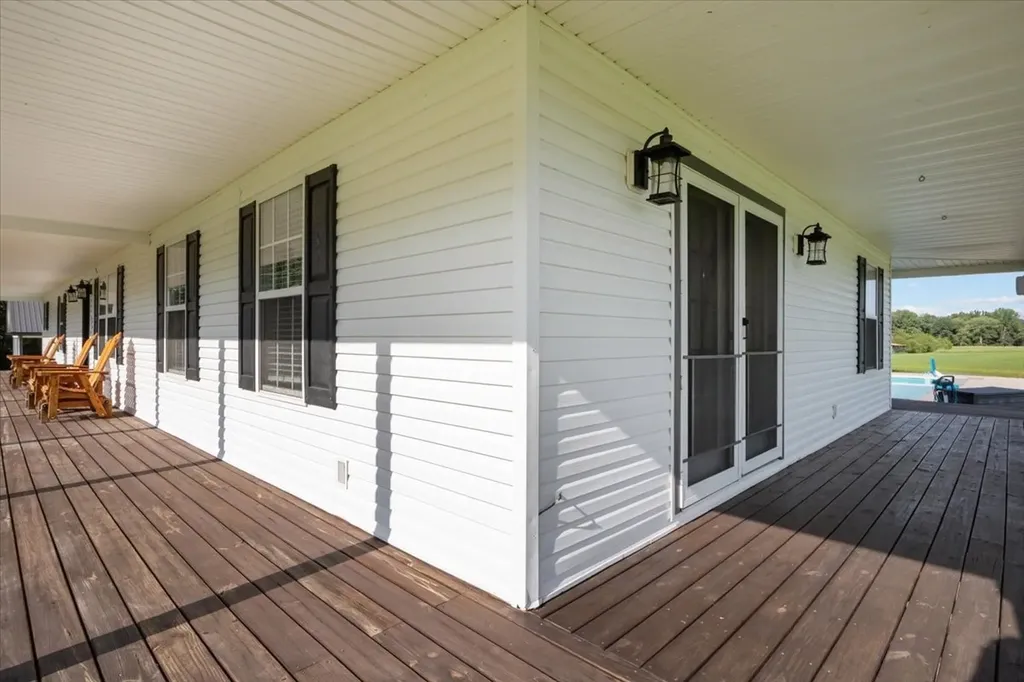 1015 Garners Creek Road Dickson TN 37055