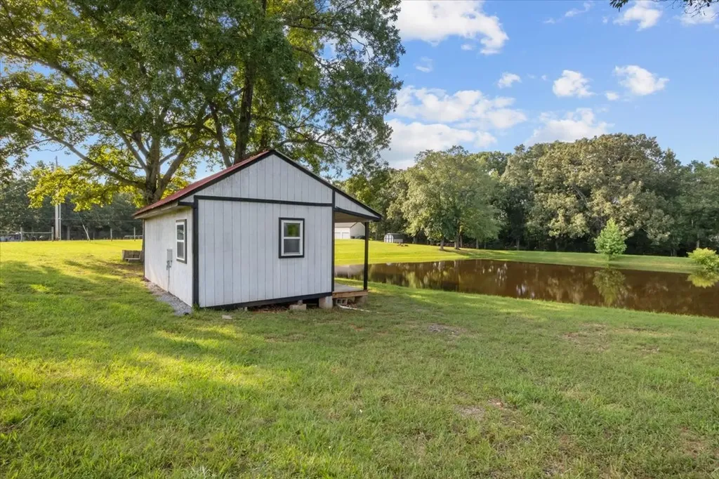 1015 Garners Creek Road Dickson TN 37055