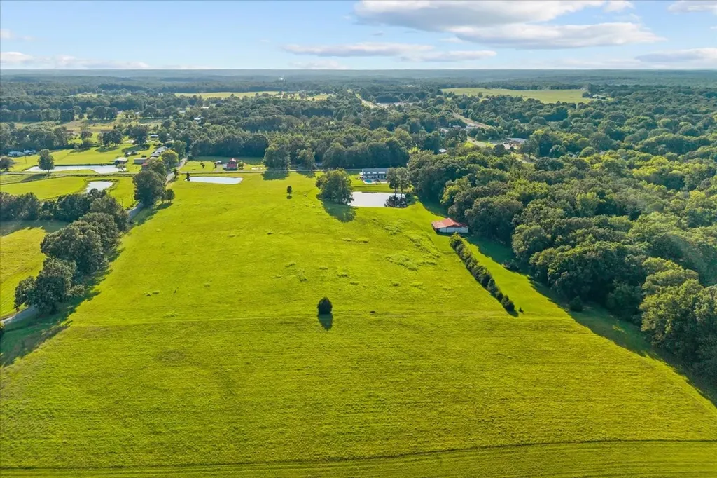 1015 Garners Creek Road Dickson TN 37055