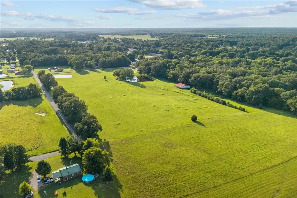 1015 Garners Creek Road Dickson TN 37055
