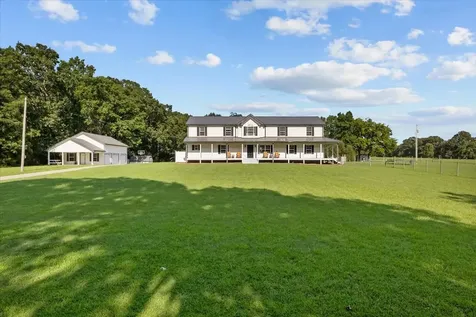 1015 Garners Creek Road Dickson TN 37055