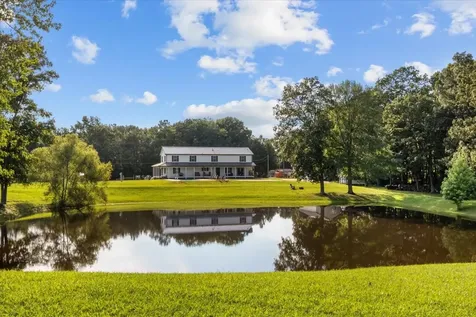 1015 Garners Creek Road Dickson TN 37055