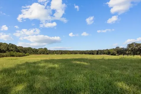 1015 Garners Creek Road Dickson TN 37055