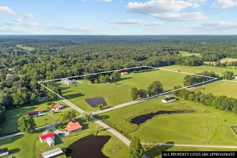 1015 Garners Creek Road Dickson TN 37055