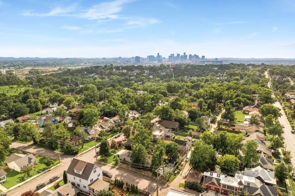 1627 Long Avenue Nashville TN 37206