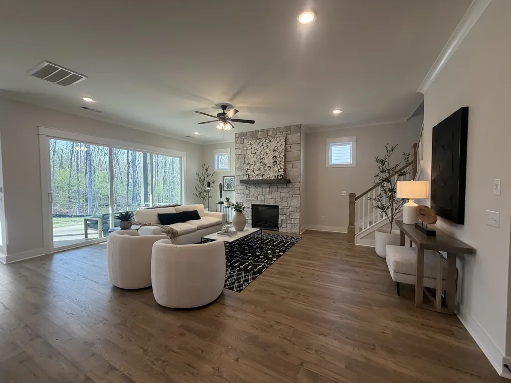 7504 Shoal Mill Point Fairview TN 37062