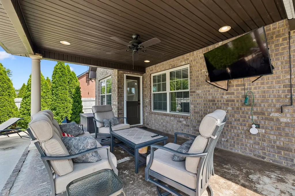 1951 Mural Lane Murfreesboro TN 37127
