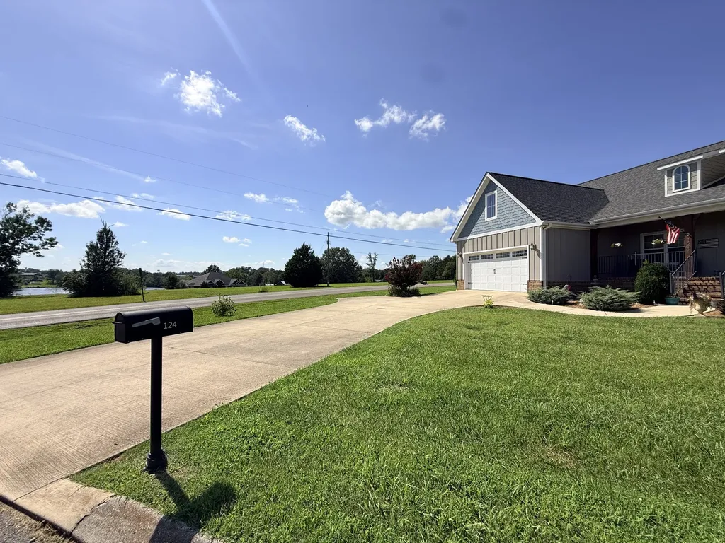 124 Droon Drive Mcminnville TN 37110