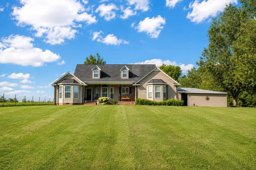 2429 Bright Hill Road Smithville TN 37166
