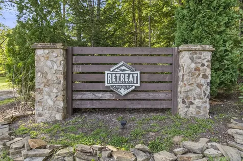 232 Waters Edge Way Tracy City TN 37387