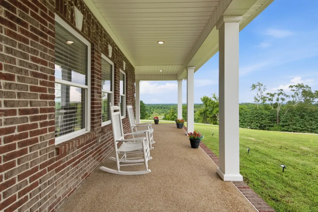 1655 Blackburn Lane Spring Hill TN 37174