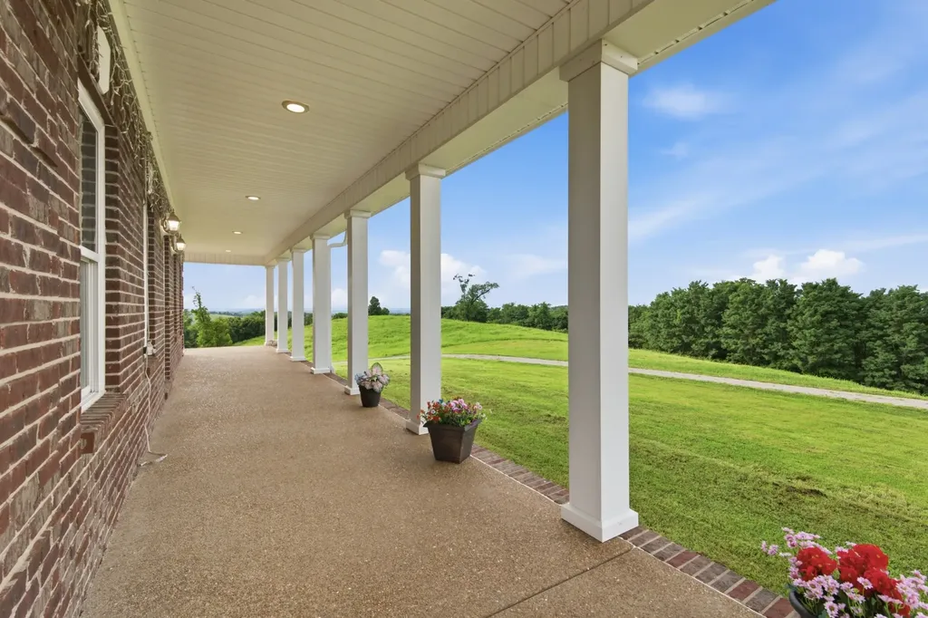 1655 Blackburn Lane Spring Hill TN 37174