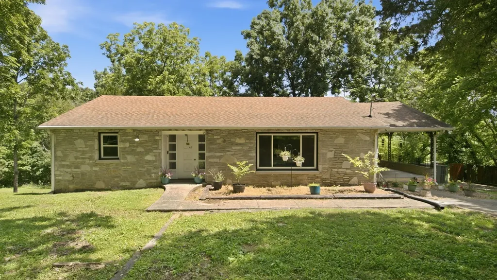 215 Wallace Drive Fayetteville TN 37334