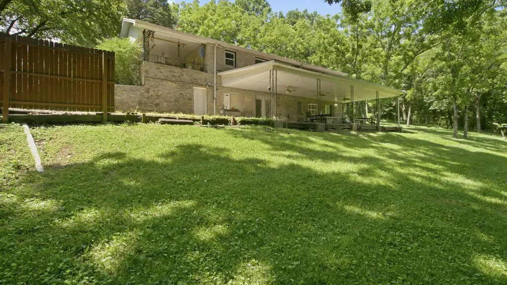 215 Wallace Drive Fayetteville TN 37334
