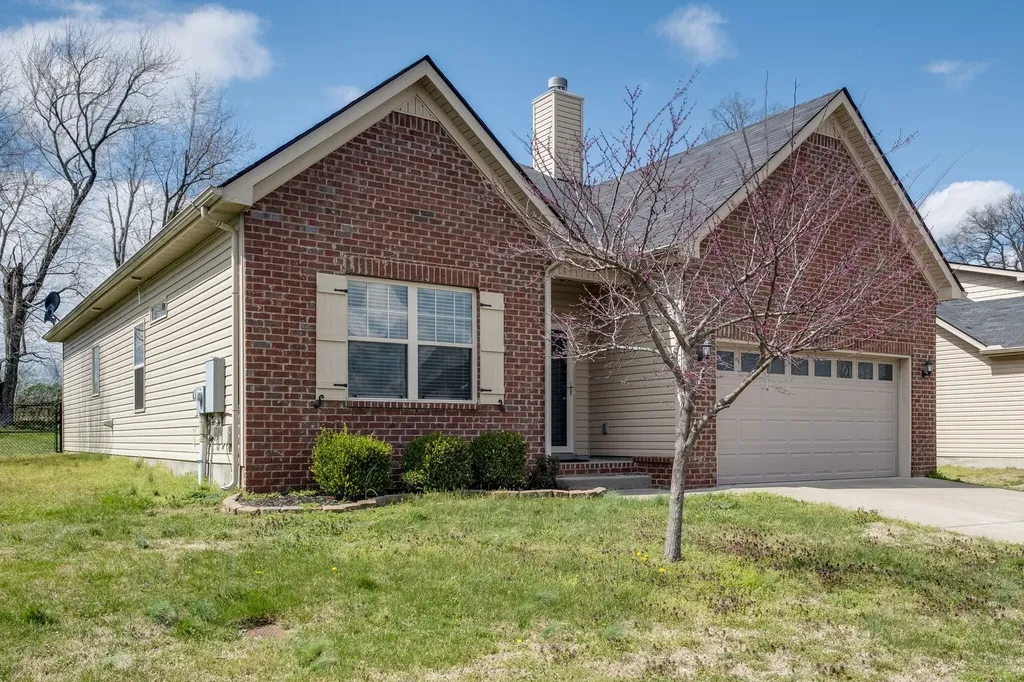 1021 Lindyn Lee Way Gallatin TN 37066