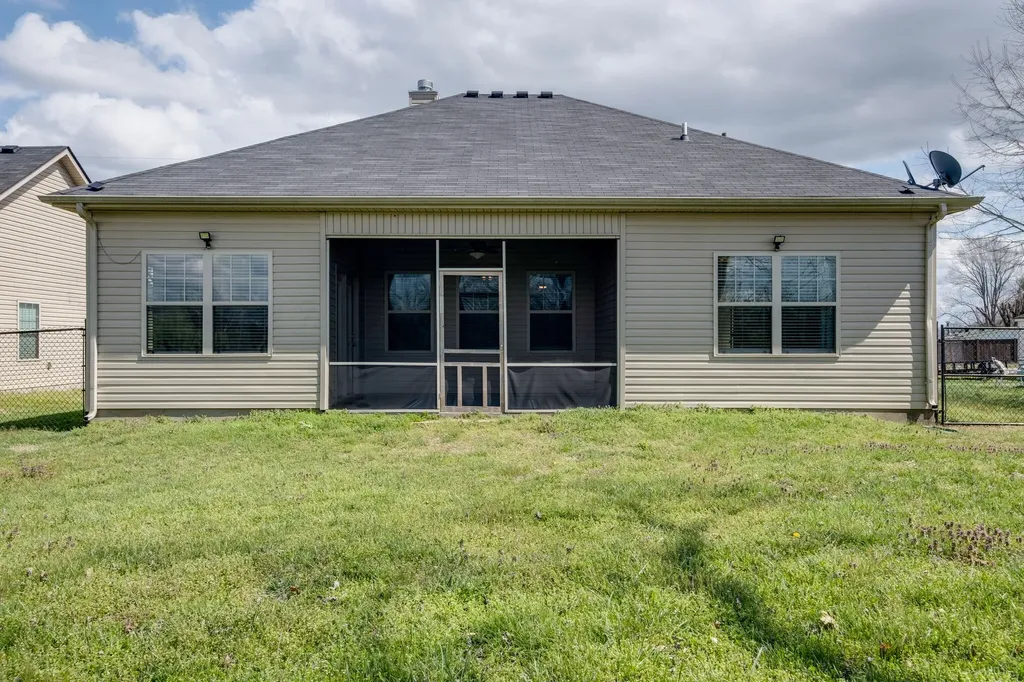 1021 Lindyn Lee Way Gallatin TN 37066