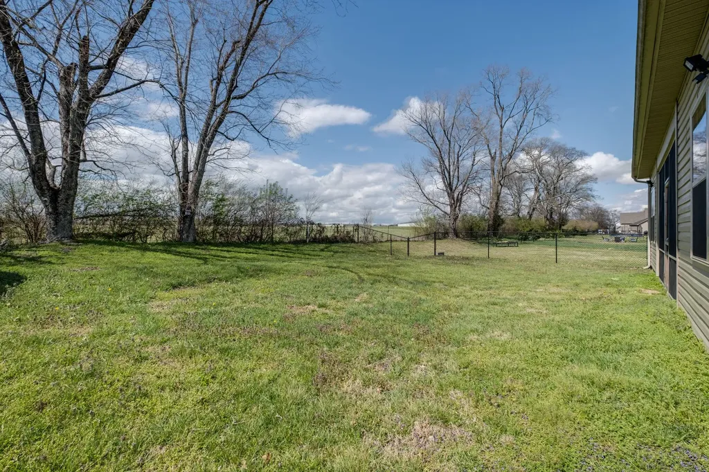 1021 Lindyn Lee Way Gallatin TN 37066