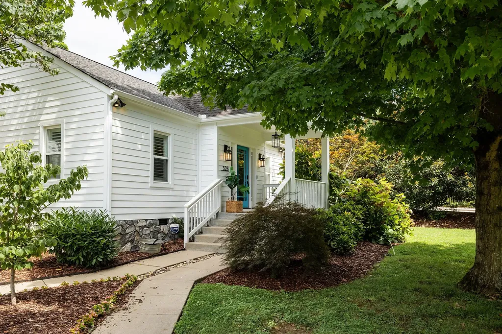 328 11th Ave, N Franklin TN 37064