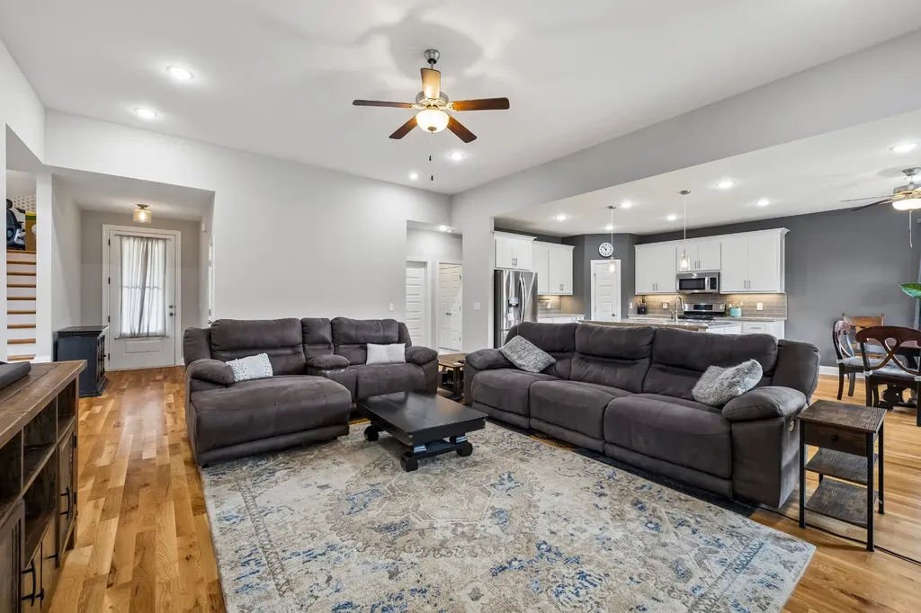 1115 Abagail Way Greenbrier TN 37073
