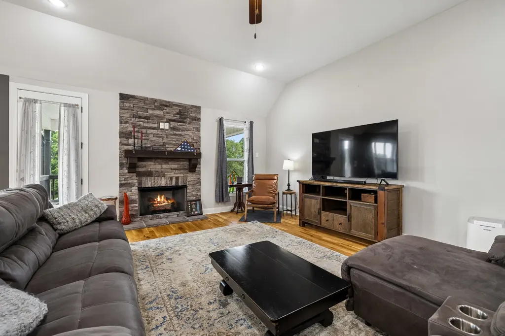 1115 Abagail Way Greenbrier TN 37073