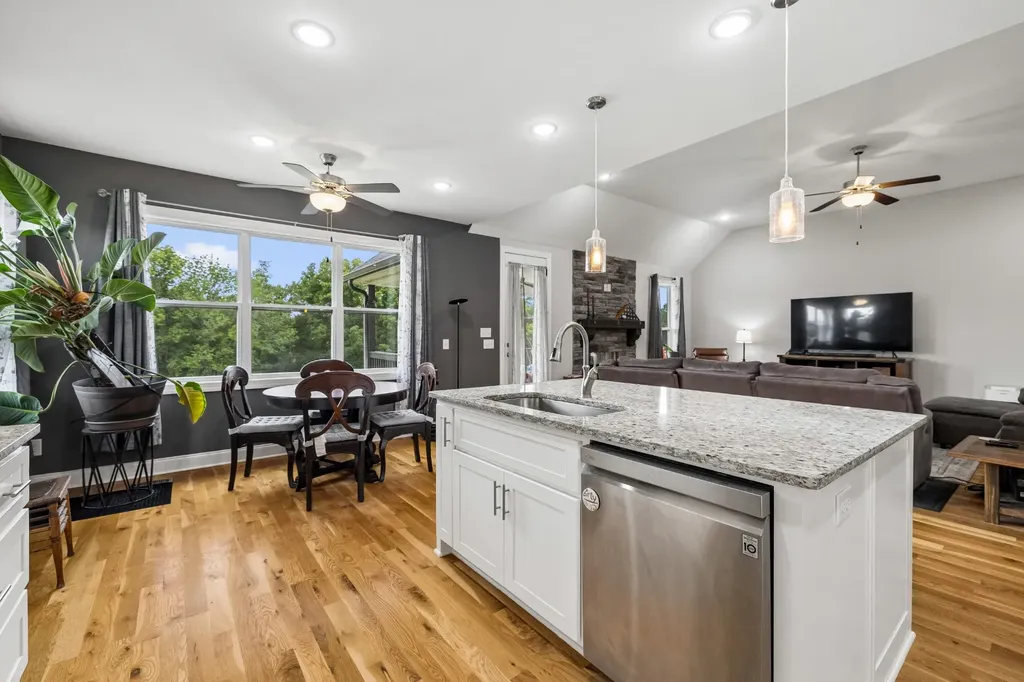 1115 Abagail Way Greenbrier TN 37073