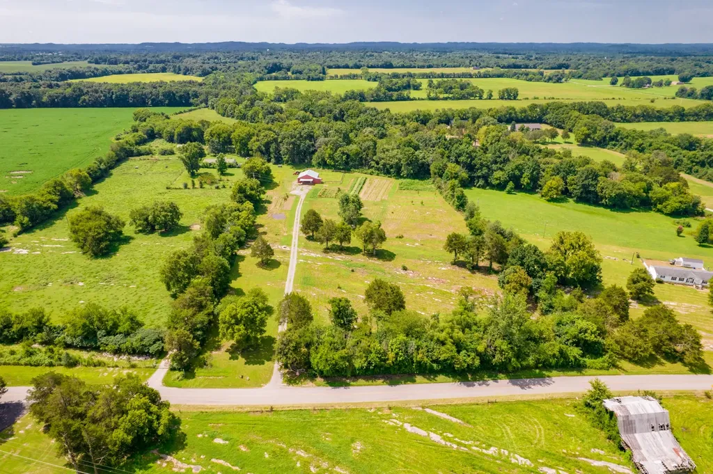 2449 Warner Bridge Road Shelbyville TN 37160