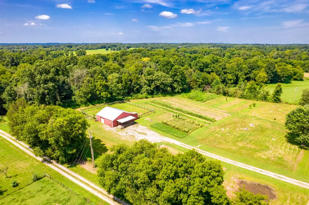 2449 Warner Bridge Road Shelbyville TN 37160