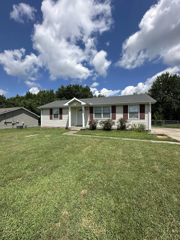 587 Anita Drive Clarksville TN 37042