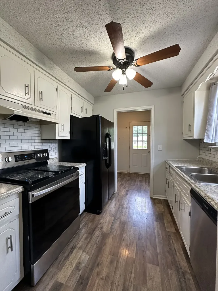 587 Anita Drive Clarksville TN 37042