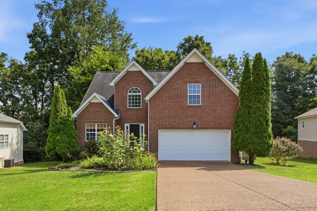 2070 Dinan Court Spring Hill TN 37174