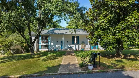 4825 Montcrest Drive Chattanooga TN 37416