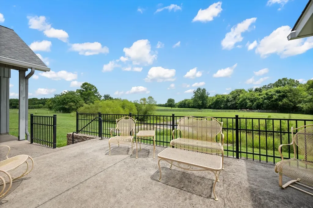 221 Eady Road Shelbyville TN 37160