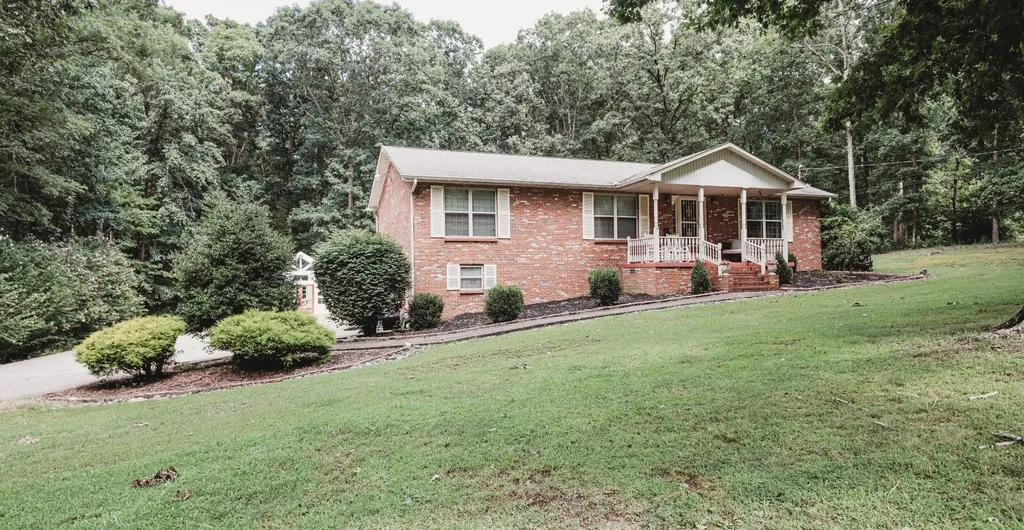 651 Oak Shadow Drive New Johnsonville TN 37134