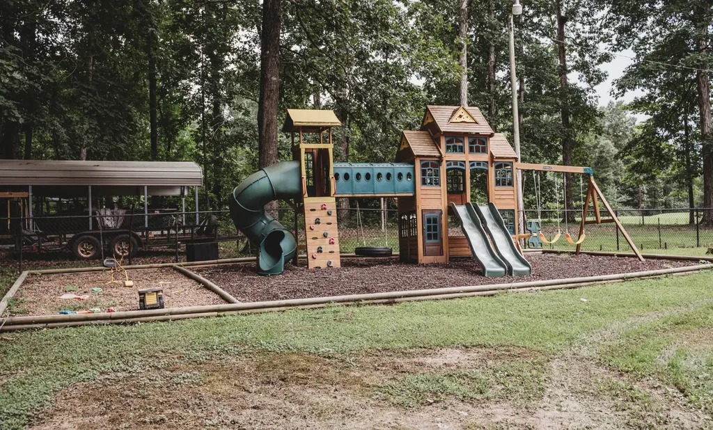 651 Oak Shadow Drive New Johnsonville TN 37134