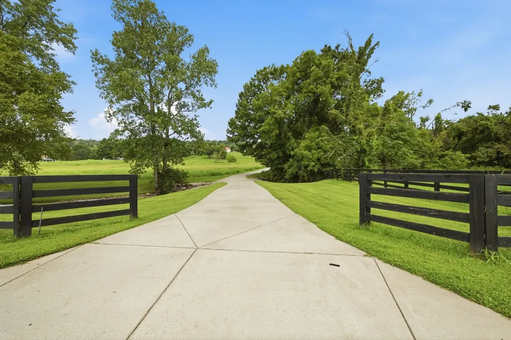7595 Nolensville Road Nolensville TN 37135