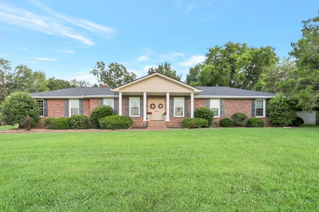 4025 Lake Parkway Hermitage TN 37076
