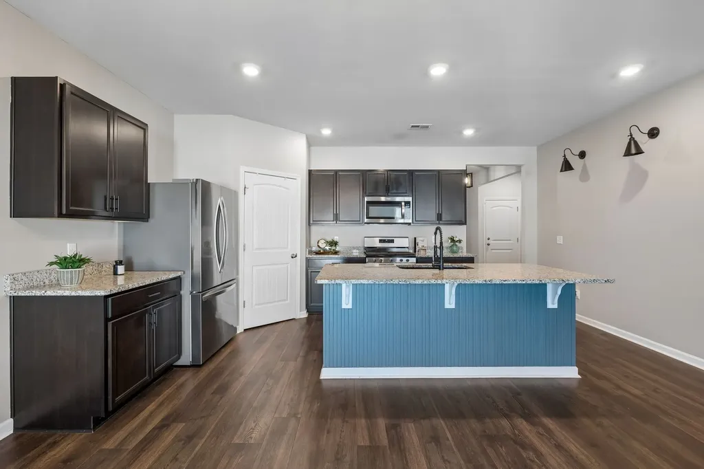 7098 Sunny Parks Drive White House TN 37188