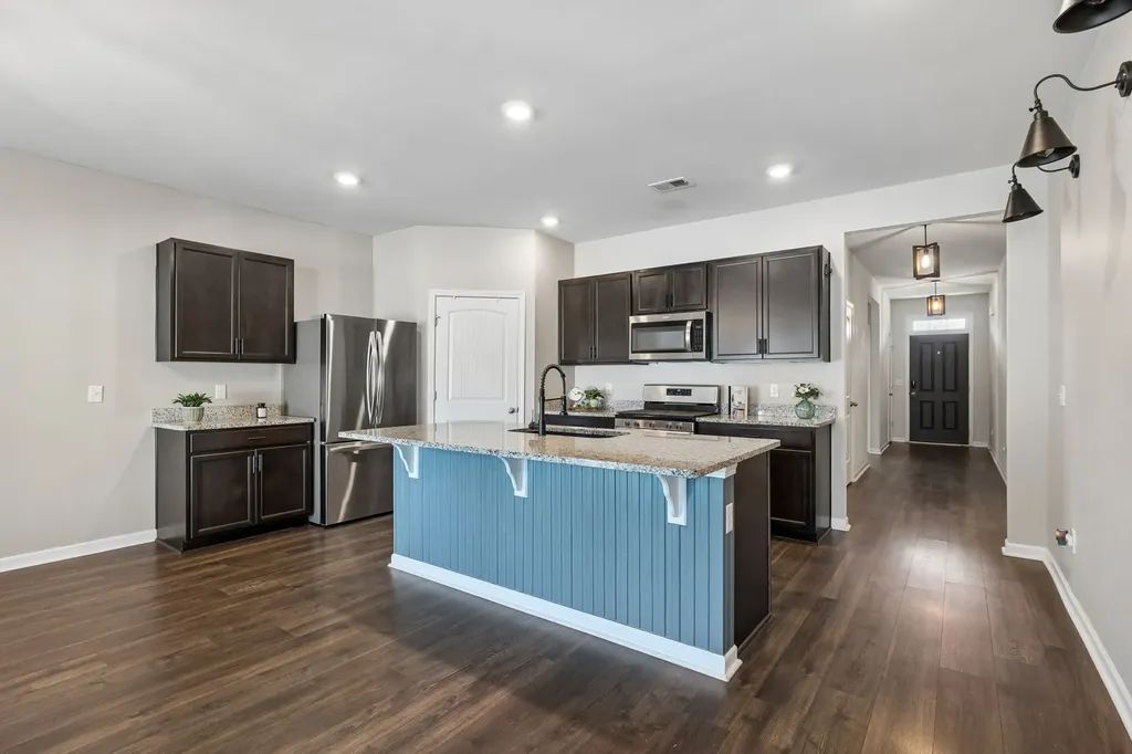 7098 Sunny Parks Drive White House TN 37188