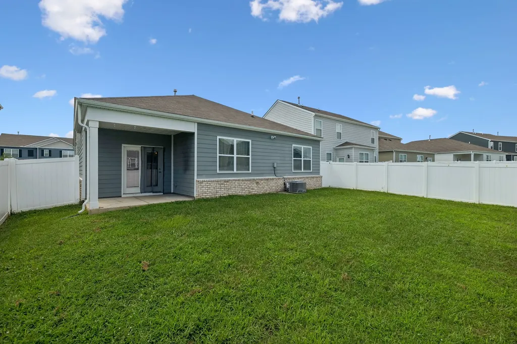 7098 Sunny Parks Drive White House TN 37188