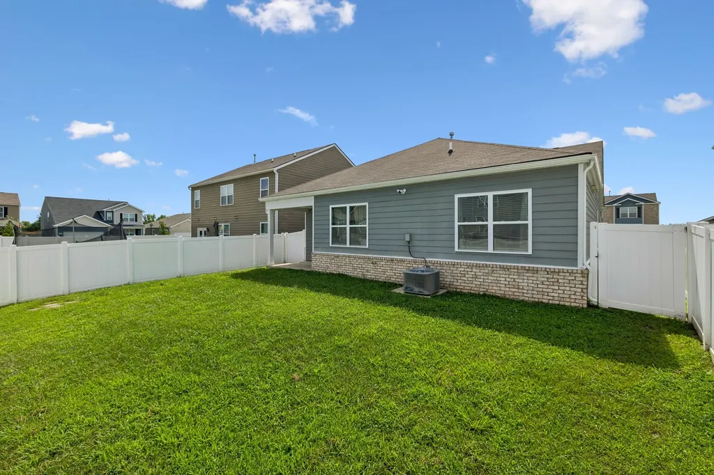 7098 Sunny Parks Drive White House TN 37188