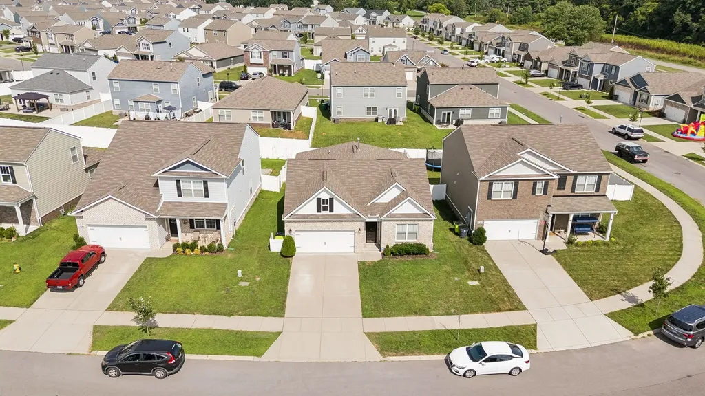 7098 Sunny Parks Drive White House TN 37188