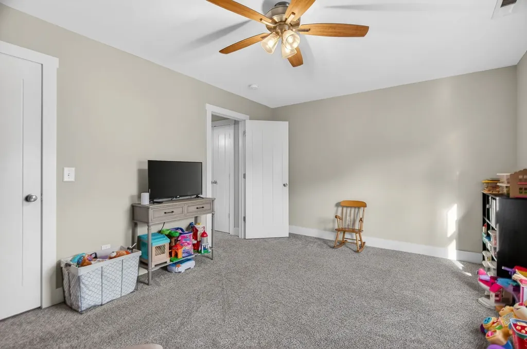 813 5th Ave, E Springfield TN 37172