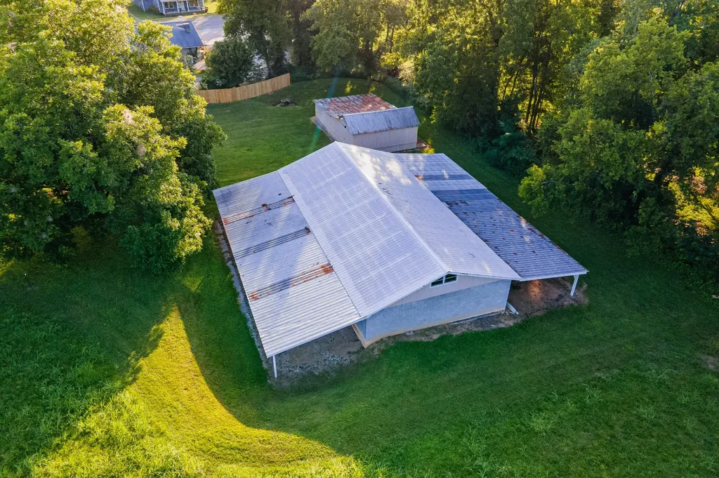 1 Santa Fe Pike Columbia TN 38401