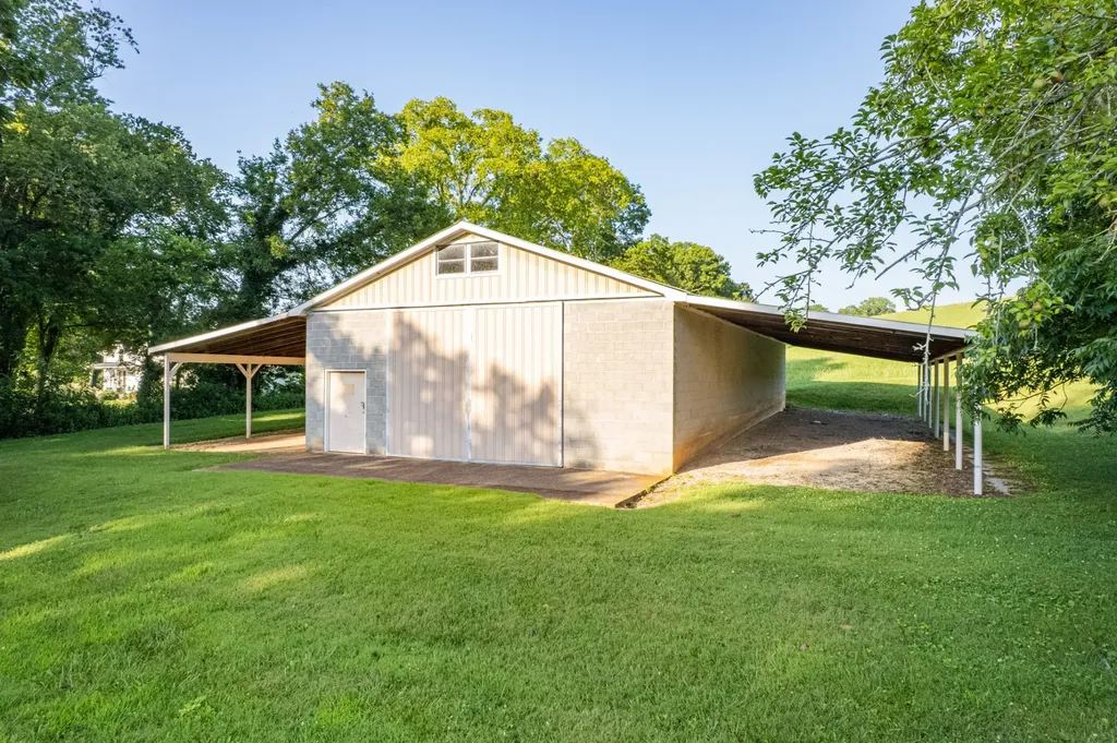1 Santa Fe Pike Columbia TN 38401