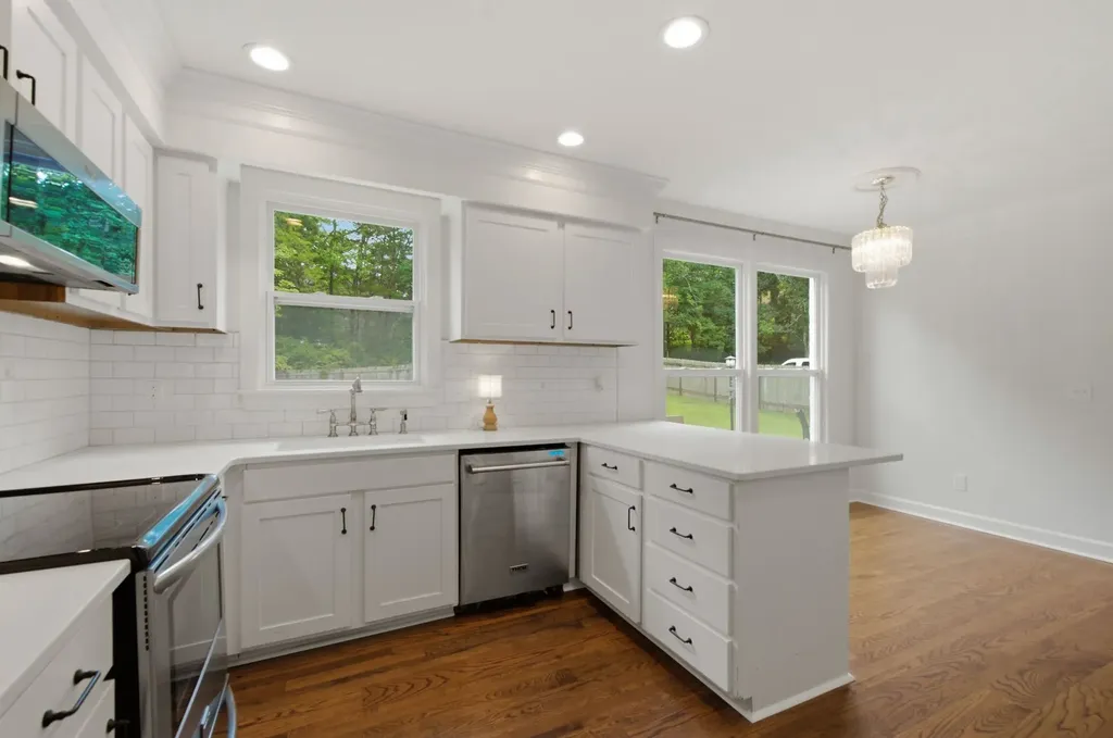 8005 Montcastle Drive Nashville TN 37221