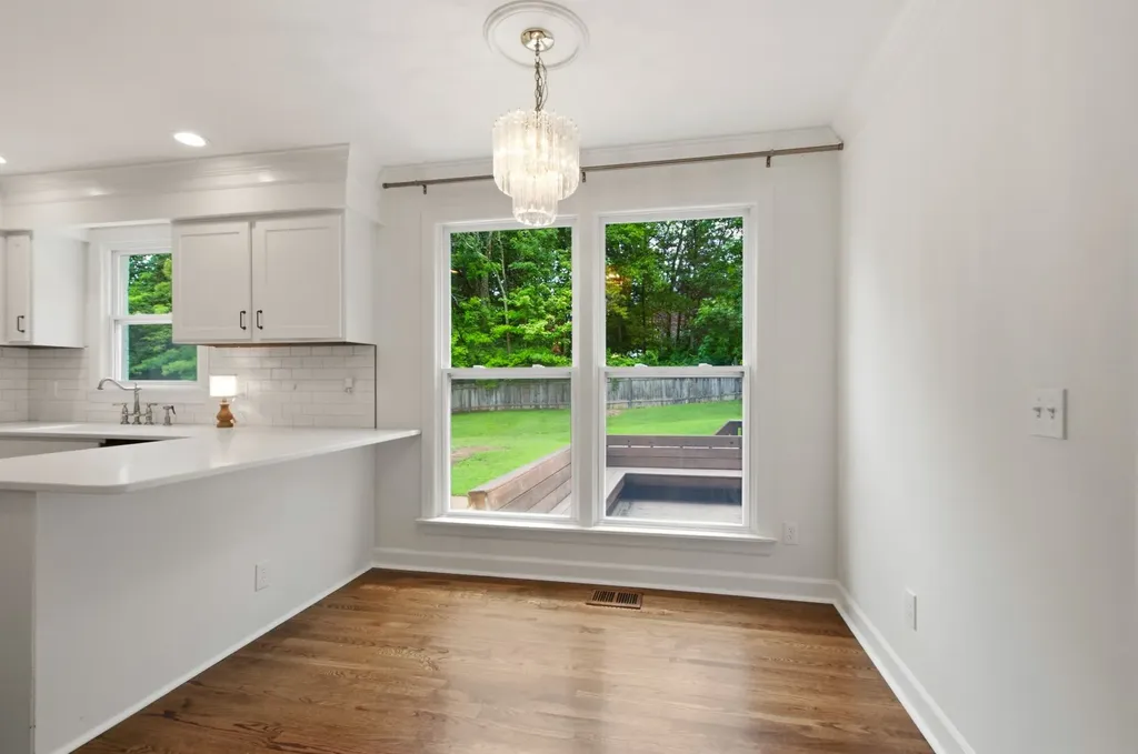 8005 Montcastle Drive Nashville TN 37221