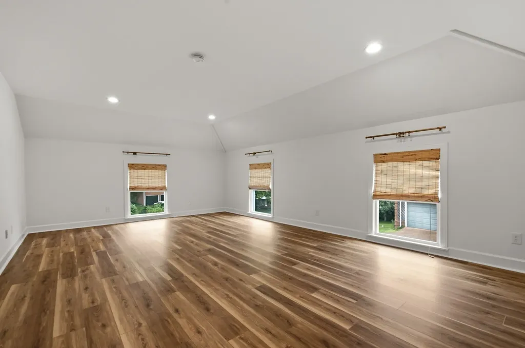 8005 Montcastle Drive Nashville TN 37221