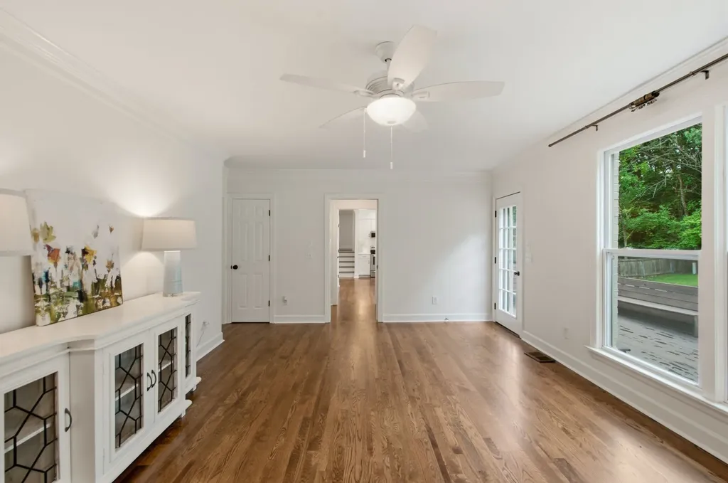 8005 Montcastle Drive Nashville TN 37221