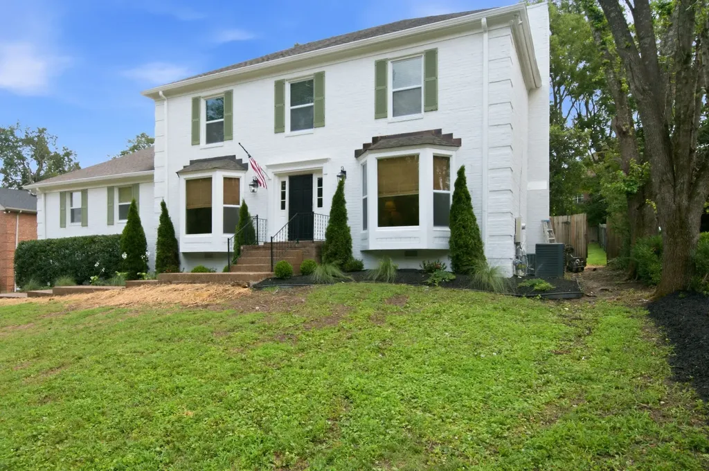 8005 Montcastle Drive Nashville TN 37221