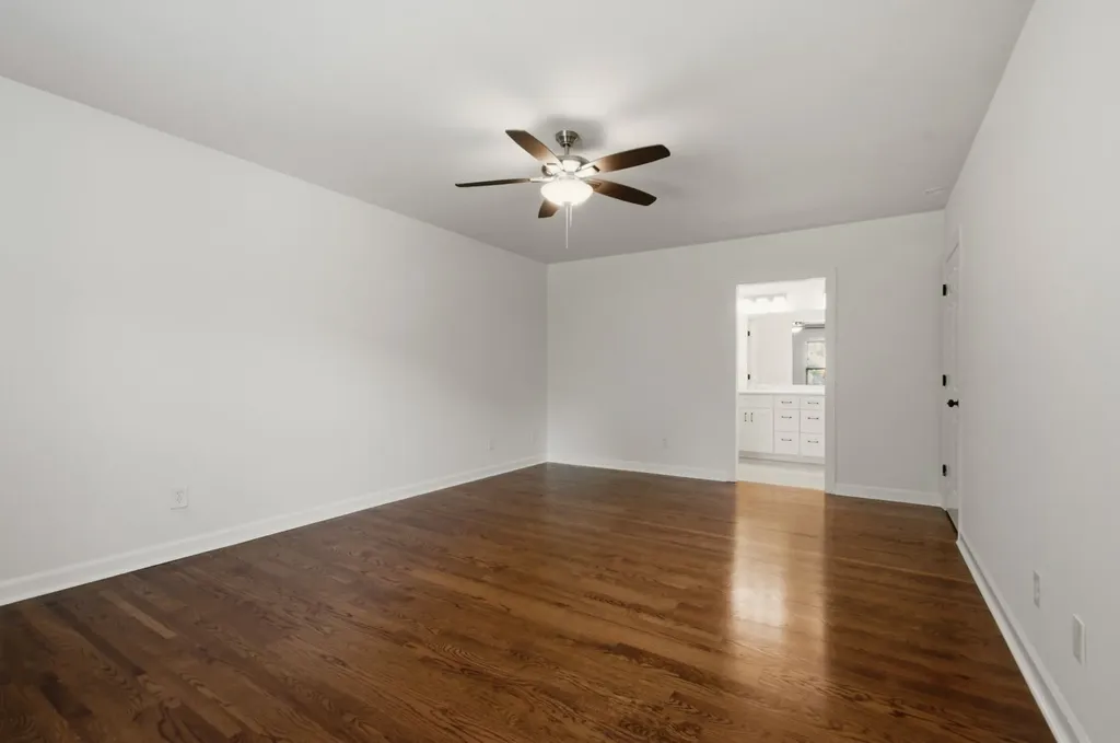 8005 Montcastle Drive Nashville TN 37221